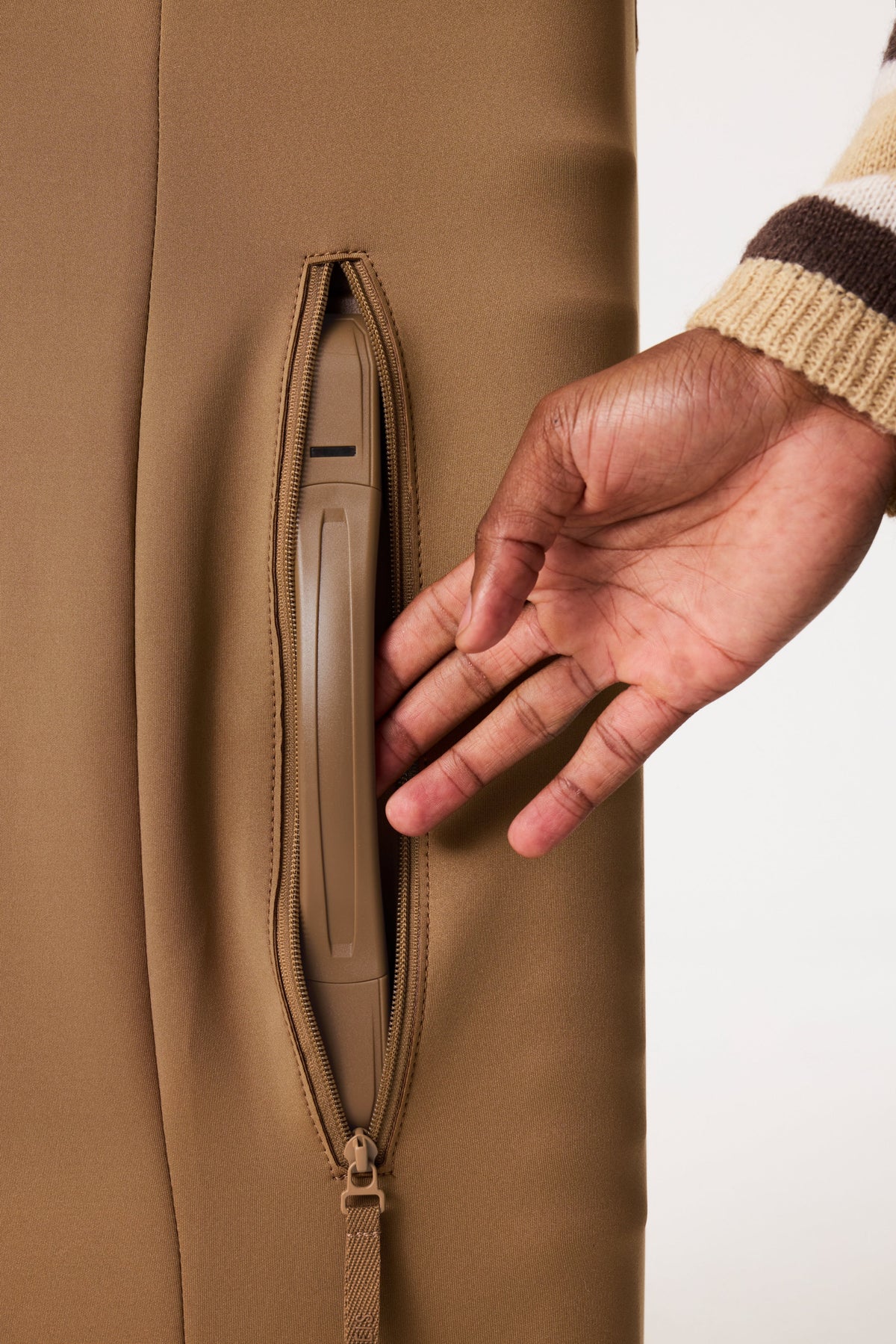 The Medium Check-In Luggage Cover in Camel