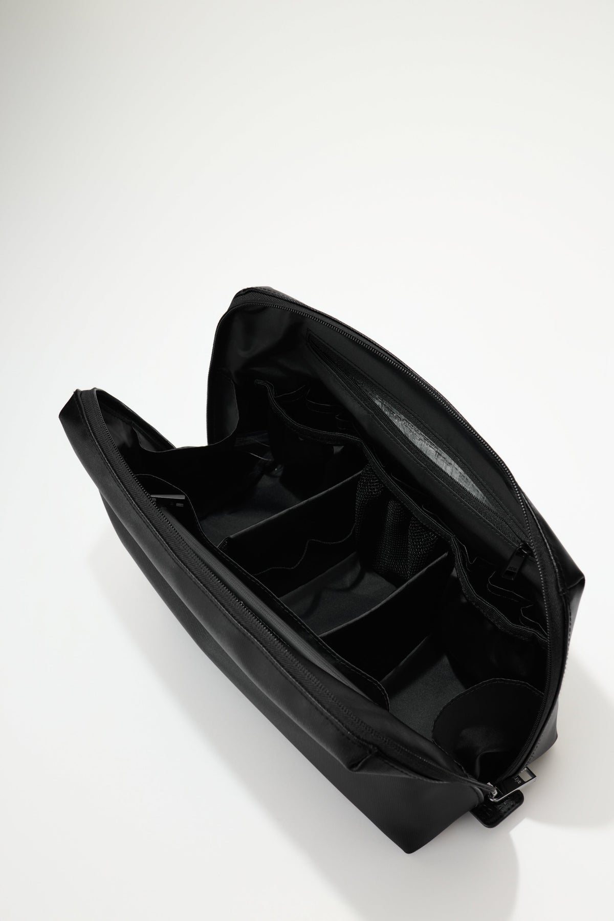 The Large Cosmetic Pouch in Black