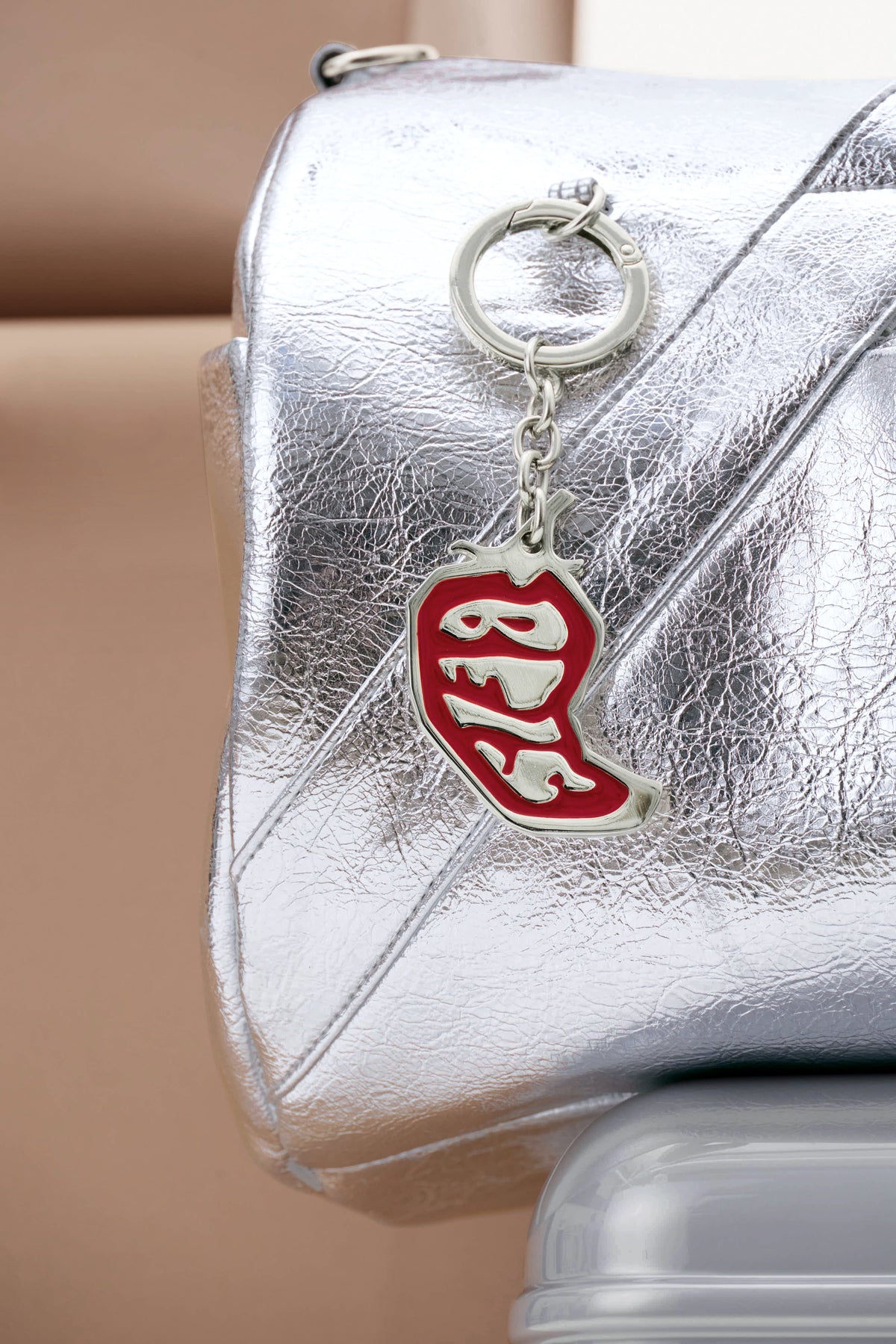BÉIS x Chipotle The Pepper Charm