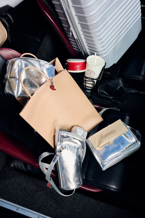 BÉIS x Chipotle The Burrito Pouch Set in Foil